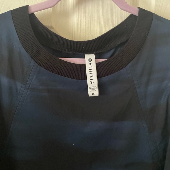 WOMEN'S ATHLETA ZEPHYR PRINT TANK IN BLURRED CAMO 1X - Picture 4 of 5